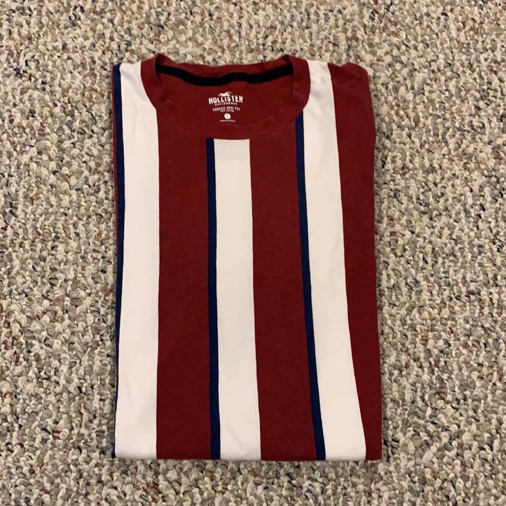 Maroon and White Hollister T-shirt